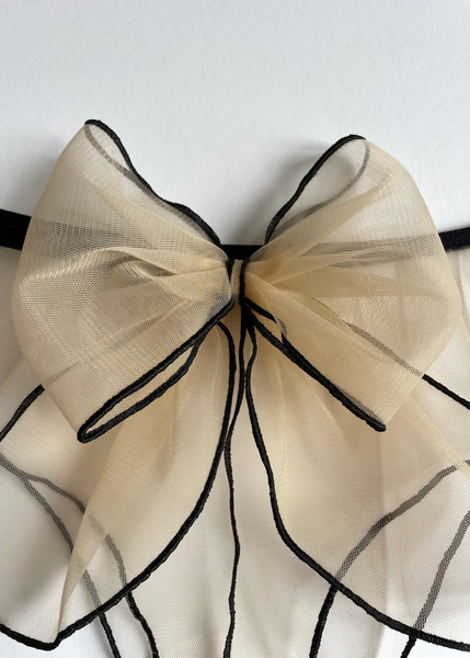 BOW STRING NUDE BLACK